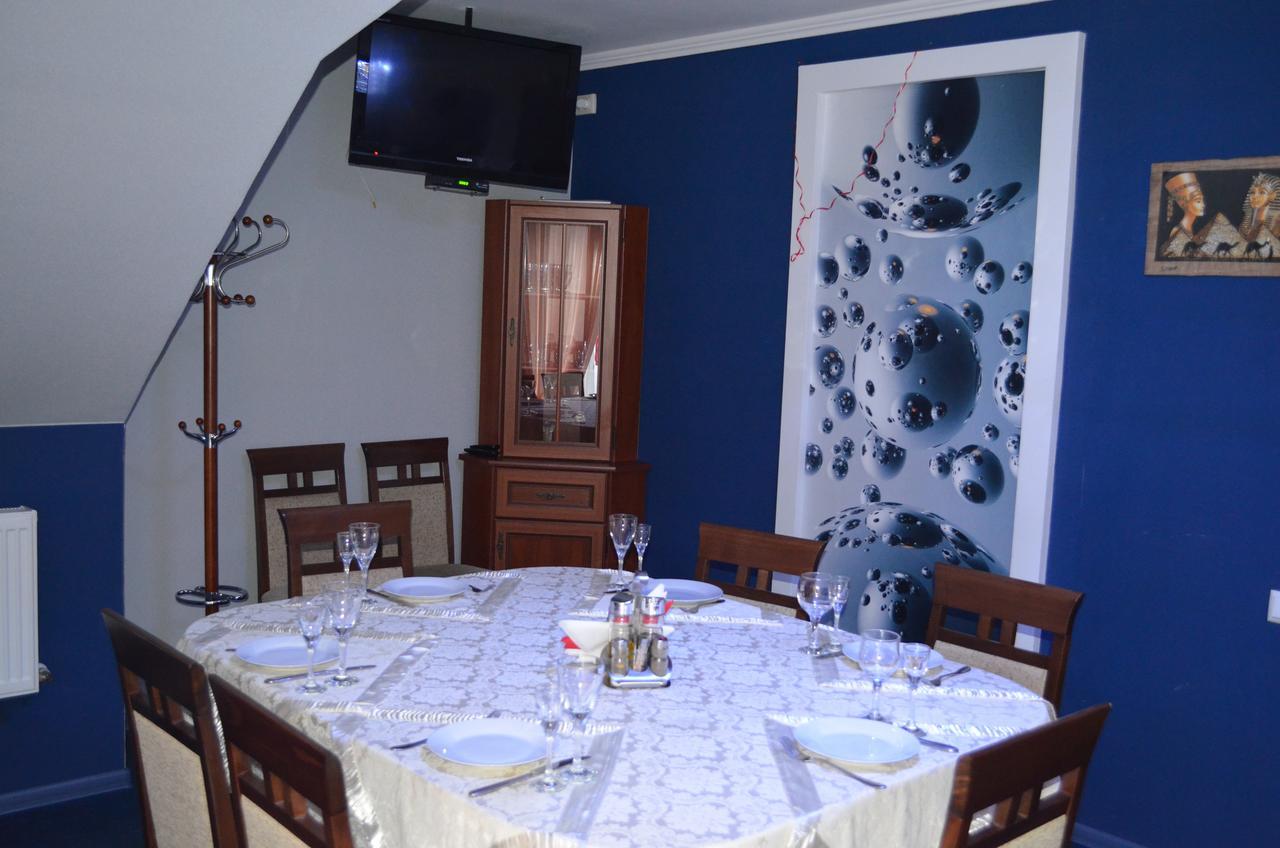 Hotel Fiyesta Starokostyantyniv Extérieur photo